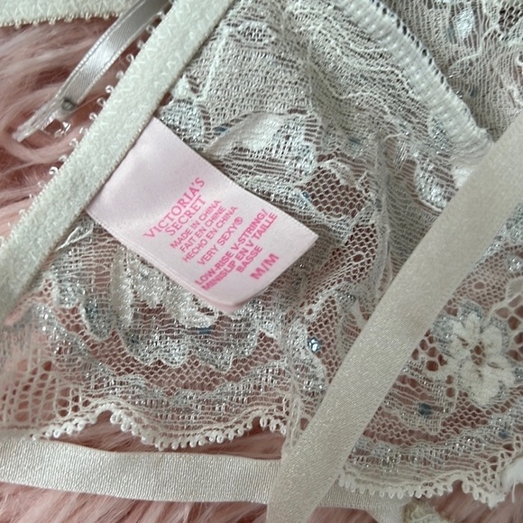 Victoria’s Secret Lingerie Set - Picture 8 of 9